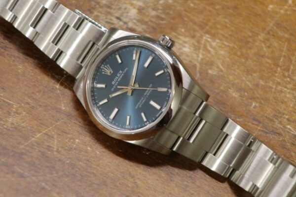 ちょうどいいサイズ感34mm OYSTER PERPETUAL ！　Ref.124200　ブルーダイヤル