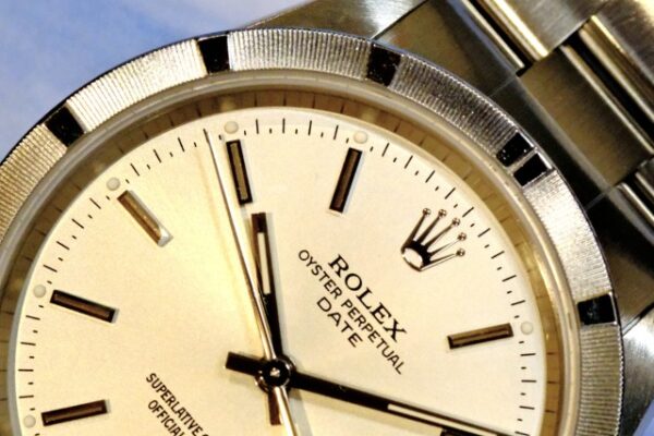 程良い特徴を備えた正統派モデル