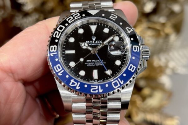 オイスター or ジュビリー？ Ref.126710BLNR