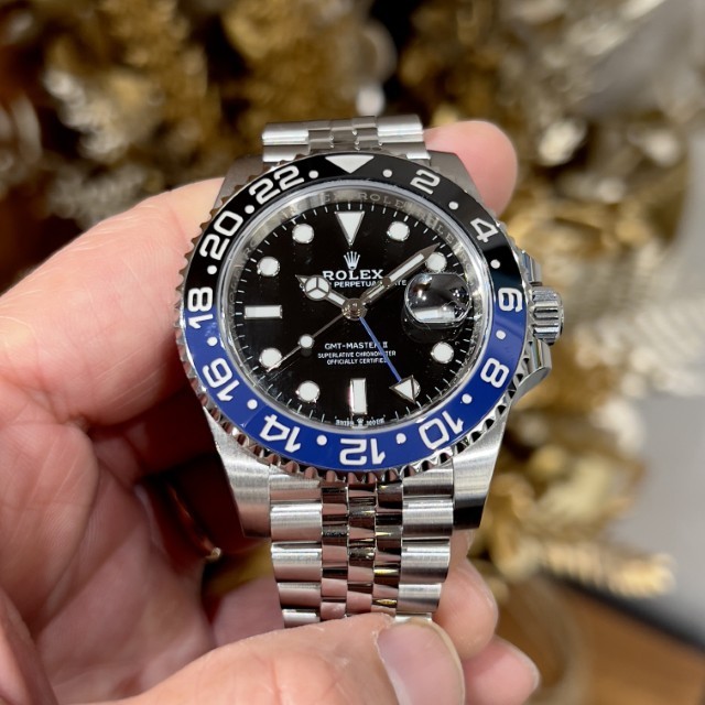 オイスター or ジュビリー？ Ref.126710BLNR