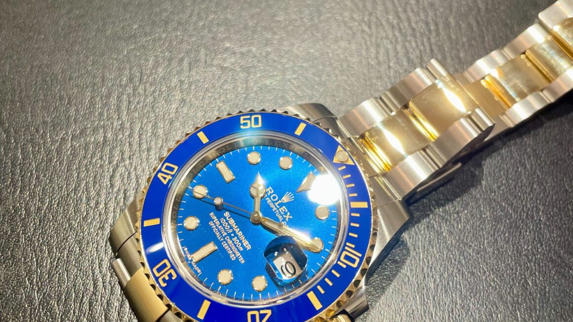 鮮やかな色味。ブルー×YG