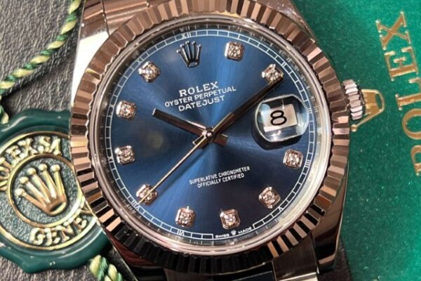 美しいブルーの輝き　Ref.126334G